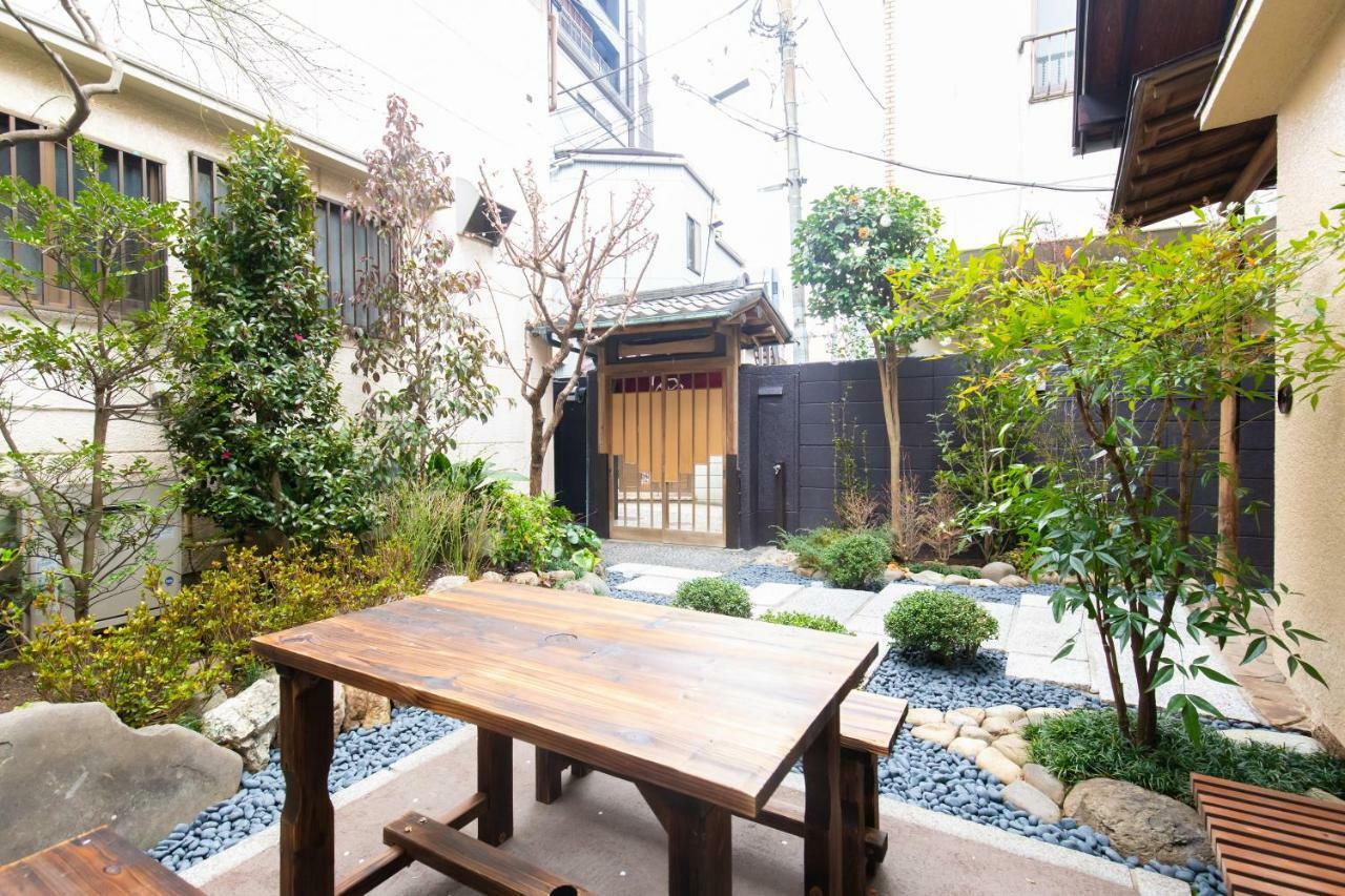 Kagurazaka Retro Bar & Hotel Токио Екстериор снимка